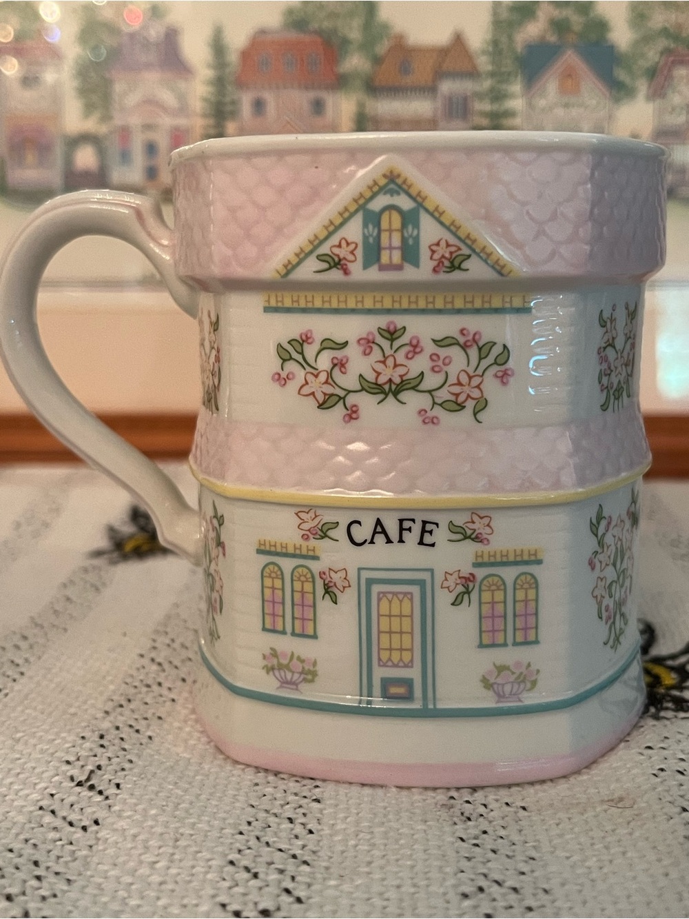 LENOX Village Cafe Decorative Porcelain Mug in Pink, Vintage 1990s